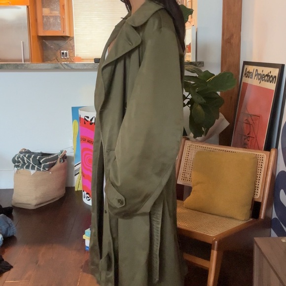 Vintage trench coat - Picture 2 of 4